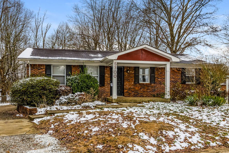 5700 Maldon Dr, Louisville, KY 40216 Home for Rent 3 Beds, 2.5